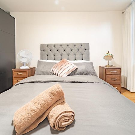 Modern Flat In Prime Location Near Shoreditch & Brick Lane Londra Exterior foto